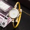 Amazon Nueva Tendencia Pulsera Reloj Accesorios para Mujer Reloj Esfera Pequeña Simple Versátil Pulsera de Niña Reloj Venta al por Mayor