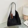 Bolsa Tote Grande Capacidade Moda Feminina Outono Inverno Nova Retro Camurça Ombro Único Sob o Braço Versátil para o Dia a Dia Bolsa para Pais e Filhos