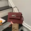 2026 Nuevo Bolso de Mano para Mujer Bolso Kelly Diseño de Nicho de Gama Alta Elegante Versátil Bolso de Hombro Cruzado