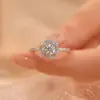 Anillo de Rosa con Diamantes Completos Yu Hong, Diseño de Nicho de Lujo Ligero, Anillo de Propuesta Abierto de Moda y Elegante, Directo del Fabricante