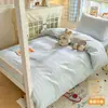 Funda de edredón de algodón puro para dormitorio universitario Clase A pieza individual 2026 nuevo juego de tres piezas de sábana bajera y faldón de cama de algodón todo en la cama