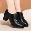 Zapatos de madre piel suave suela suave resorte y otoño boca profunda zapatos de mujer nuevos de mediana edad mediana edad y ancianos zapatos de mediana edad con una generación de pelo
