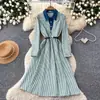 Vestido jeans patchwork estilo coreano color-block de manga longa para mulheres, com cintura ajustada, adequado para o trabalho, saia evasê elegante e estilosa, coleção outono 2026