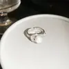 Anillo de Perla Abierta Redonda de Circonita de Moda Europea y Americana, Anillo de Dedo Índice Elegante y Exquisito con un Toque de Lujo Ligero y de Alta Gama