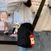 Bolsa para Garrafa de Água Colorida Doce Fresca de Alto Valor Estilo Japonês Nova para Mulheres, Bolsa Transversal Leve para Compras e Viagem