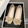 Sapatos Quadrados Femininos Estilo Francês 2026 Novo Modelo Primavera/Verão com Laço, Inspirados na Chanel, Adequados para Combinar com Vestidos, Sapatos de Calçar Raso