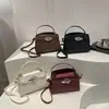 Diseño Personalizado Color Sólido Bolso de Mano Cruzado para Hombro Estilo Coreano Ins Casual de Verano Nuevo Retro para Mujer 2026