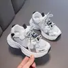 2026 Nuevo Modelo Zapatos de Malla Transpirable tipo Papá para Niños y Niñas con Velcro, Antideslizantes, Resistentes al Desgaste, Estilo de Moda