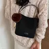 Nuevo modelo 2026, exquisito bolso cubo de moda coreana en gamuza, de un solo hombro cruzado, gran capacidad, tacto de terciopelo, otoño