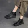 Jiezu 2025 Inverno Novo Botas Curtas de Couro Genuíno Camada Superior Tricotadas à Mão Estilo Retrô Versáteis de Solado Grosso Confortáveis para o Dia a Dia Calçados Femininos