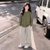Conjunto de outono para meninas 2026 novo conjunto de duas peças de malha base, calça casual, roupa esportiva para crianças de tamanho médio e grande, primavera e outono