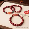 Novo Bracelete Vermelho com Contas Retrô Estilo Chinês, Design Exclusivo Requintado de Alto Padrão Pixiu Patinha de Gato, Realça a Pele, Presente para o Ano de Nascimento