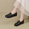 Sapatos femininos YsshadiR2026 de salto médio, couro bovino de primeira camada, corte profundo, novo estilo chinês, sapatos femininos simples e confortáveis de salto baixo