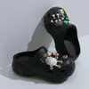 Zapatos perforados de suela gruesa para mujer 2026 nuevo estilo que aumenta la altura antideslizantes puntera de EVA sandalias de playa pantuflas DIY ropa de verano para exteriores