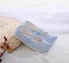 Zapatos de tela con bordado de ciervos felices H, estilo étnico, suela de tendón de res, altura oculta, zapatos de baile cuadrado para mujer