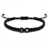 26 letras del alfabeto inglés cuerda tejida a mano ajustable cuentas plateadas acrílico fondo negro letra redonda blanca pulsera de amor