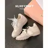 Versión de 8 cm~Zapatos de entrenamiento alemanes de cuero genuino que aumentan la altura para mujer, nuevo modelo 2026, cordones de perlas, zapatos deportivos casuales Forrest Gump para mujer