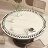 Porta-copos Redondo Simples com um Toque de Luxo Leve e Sofisticado, Especificamente para Mesas de Centro Redondas de Sala de Estar, Protetor de Mesa à Prova de Óleo e Impermeável