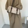Bolsa de antebraço feminina, nova coleção 2026, estilo high-end e retrô, adequada para o dia a dia, na paleta de cores outono Maillard, uma bolsa de mão única e estilosa para uso diário