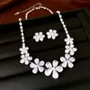 Moda Tendencia Estilo Europeo Aretes de Flor con Circonita Cúbica Collar Lujo Ligero Gama Alta Versátil Joyería de Temperamento