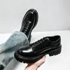 Zapatos Casuales de Cuero Negros Nuevos de Primavera para Hombre Estilo Británico Suela Suave Zapatos de Boda para Novio que Aumentan la Altura