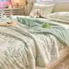 Colcha de verão refrescante no atacado, colcha de seda gelada para ar condicionado, colcha de cama de solteiro e casal, colcha de verão para dormitório estudantil, lavável à máquina