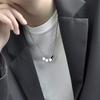 Collar de acero de titanio con colgante geométrico cuadrado, sencillo y elegante, estilo hip-hop, accesorios de alta gama, cadena versátil para sudaderas para parejas.