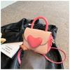 Bolsa Pequena de Mão Love para Mulheres 2025 Novo Estilo Bolsa Transversal Infantil Bolsa Quadrada Mini Doce e Simples Venda por Atacado