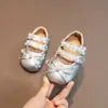 Sandalias para Niña 2026 Primavera y Otoño Nuevo Estilo Zapatos de Princesa con Estilo Tipo Ballet para Niña Pequeña Zapatos Planos de Moda para Niños
