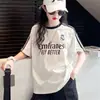 Camiseta de Algodão para Meninas Verão Novo Estilo Infantil Manga Curta Estilo Coreano Casual Listrada com Letra Top Tendência