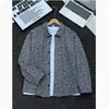 Camisa retro americana con estampado de espinas, colección de otoño para hombre, elegante y genial, camisa de manga larga de corte limpio, prenda exterior casual para pareja