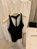 1039 Nova Regata de Verão/Primavera com Gola Halter e Costas Vazadas com Bojos para Mulheres, Costas Abertas, Adequada para Usar em Camadas ou Sozinha