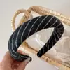 Elegante Faixa de Cabeça de Tricô em Sarja com Design de Coroa Alta, Versátil para Passeios, Sensação de Luxo, Acessório de Cabelo Retrô para Mulheres