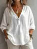 Blusa texturizada estilo resort casual com decote V, fecho de meio botão, corte solto, mangas caídas, peça versátil feminina, origem 1688
