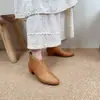 Botas de Cano Curto Tecidas com Salto Grosso Estilo Novo 2024 Femininas Couro Genuíno Bico Fino Salto Baixo 3cm Botas Femininas Couro Bovino Super Macio Botas Simples Inverno