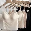 Camisola de renda estilo francês para mulheres, sem costura com bojos fixos embutidos, não precisa usar sutiã, respirável e confortável, adequada para usar em camadas ou como peça externa, com um lindo design nas costas