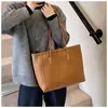Bolsa de Mão Elegante para o Dia a Dia Nova Coleção Outono/Inverno 2025 Bolsa de Ombro/Axila Versátil Estilo Coreano Bolsa Tote Elegante