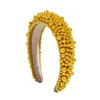 Diadema Reductora de Edad Estilo Europeo y Americano para Mujer, Accesorio para el Cabello Blanco de Alta Corona Resistente con Borde Ancho y Pasador de Perlas y Pedrería de Alta Gama