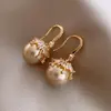 Diseño Moda Estilo Coreano Pendientes de Perla Francesa para Mujer Flor de Circonita Micro Incrustada Pendientes Elegantes de Celebridad de Internet de Corea del Sur