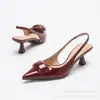 Sandalias de Tacón Alto para Mujer Color Borgoña de Lujo Ligero, Elegantes y Modernas de Punta Fina con Tira Superficial Estilo Francés