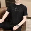 Camiseta de manga corta para hombre, nuevo modelo verano 2026, cuello redondo, camiseta fina de seda de hielo estampada, estilo americano, ropa de verano transpirable