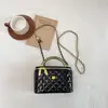 Bolso de mano de alta gama estilo coreano, nueva colección 2026, un bolso de hombro moderno y versátil, un bolso cruzado chic y minimalista para el trabajo