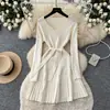 Vestido de punto estilo coreano con cuello en V para mujer, de manga larga, corte ajustado, línea A, adecuado para ir al trabajo, entallado en la cintura, vestido versátil, Otoño 2026