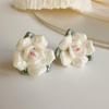 Pendientes de flor de cerámica blanca de carne dulce, frescos y encantadores, vitalidad juvenil, exquisitos y hermosos aretes para orejas de chica