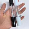 Botella Dispensadora Doble Cabezal Doble Propósito Spray, Bola Rodante Delicada, Suave y Fácil de Limpiar, Compacta, Portátil, Translúcida, Color Té y A Prueba de Luz