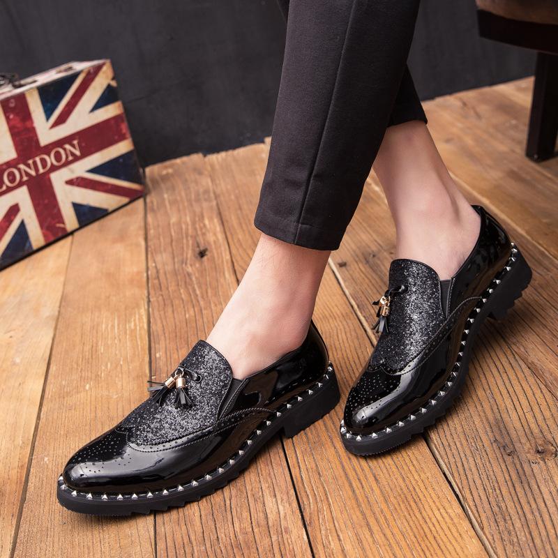 男士尖头一脚蹬皮鞋