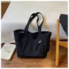 Comércio exterior, estilo europeu e americano, minimalista, nova coleção 2026, artístico, adequado para estudantes, aulas de reforço, ir ao trabalho, bolsa de ombro e bolsa tote da moda