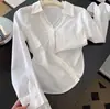 Camisa de Manga Larga con Retazos de Encaje Falsa de Dos Piezas para Mujer Colección Primavera 2026 Camisa con Cuello de Longitud Media Top Protector Solar Blanco