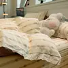 Juego de cuatro piezas de colcha de encaje de algodón fresco y sencillo estilo Ins, juego de cuatro piezas de falda de cama bordada estilo princesa fresco y sencillo teñido en hilo