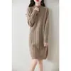 Vestido de punto para mujer Otoño e Invierno Abrigo Cuello semi-alto Holgado Manga larga Color Sólido Básico Vestido Suéter de longitud media